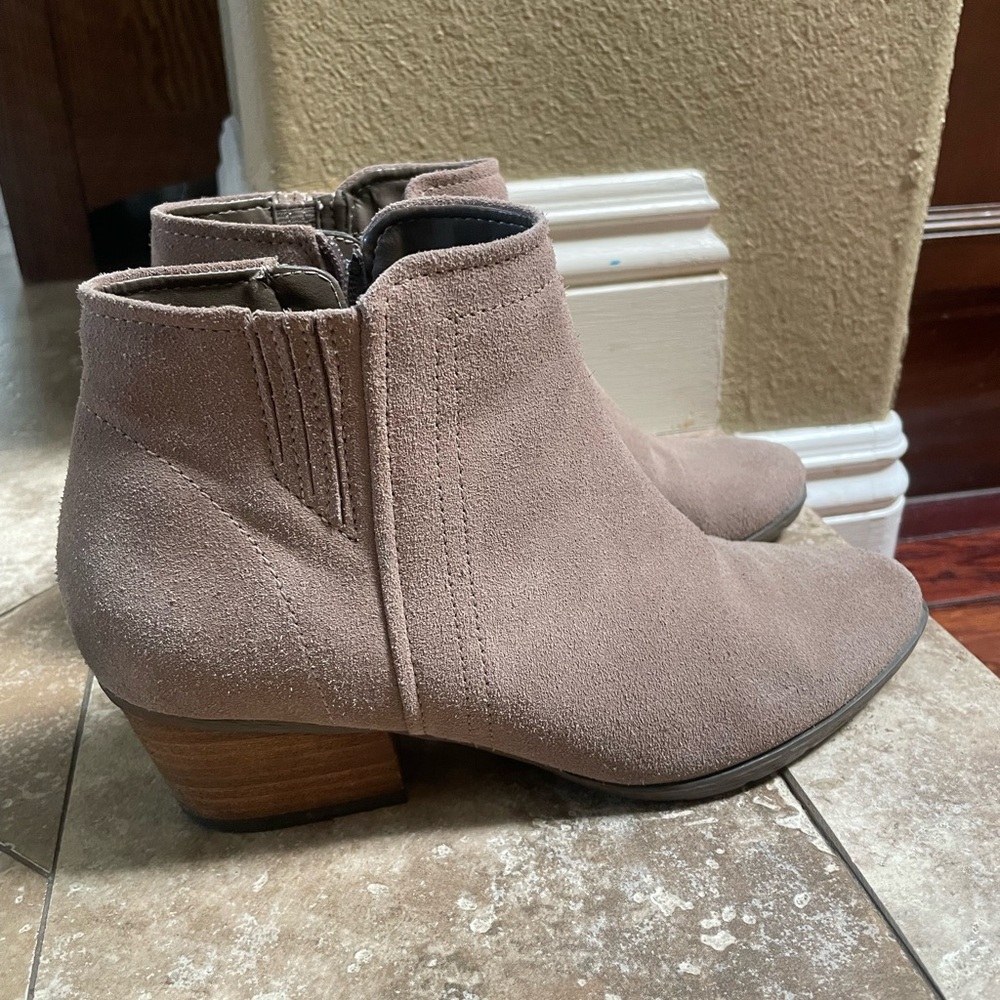 Womens Blondo waterproof boots size 8M